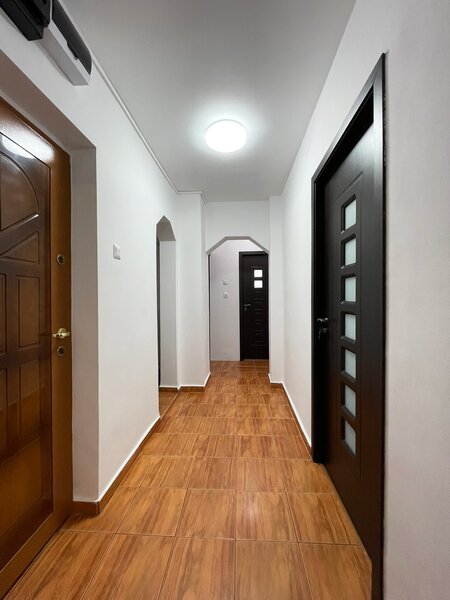 Giurgiului Str. Ghimpati  Apartament 3 camere Parcare inclusa