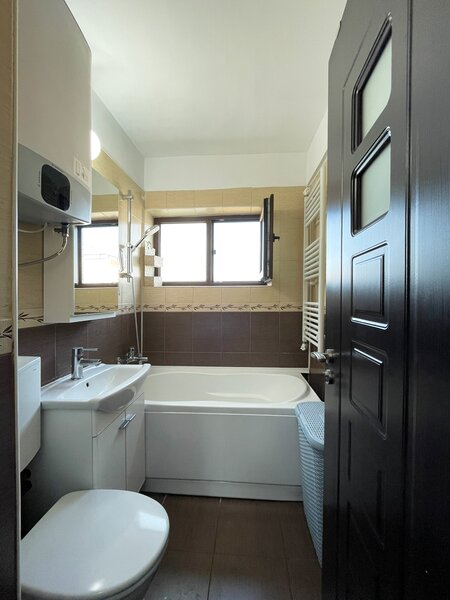 Giurgiului Str. Ghimpati  Apartament 3 camere Parcare inclusa